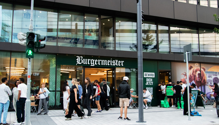 Burgermeister Slide-3